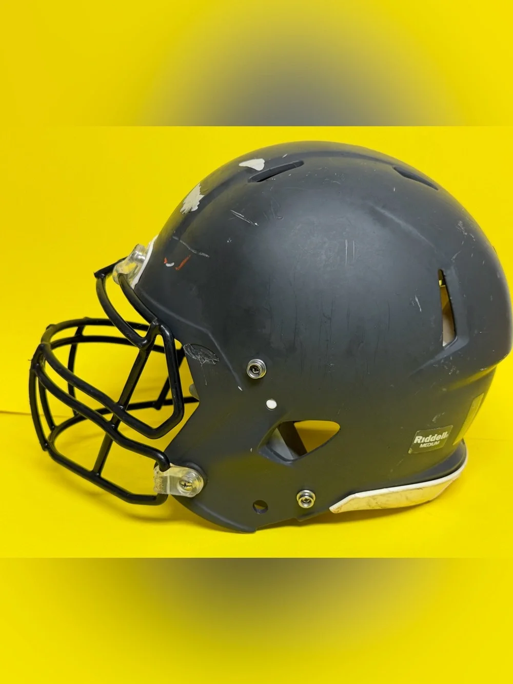 Riddell Speed Football Medium 2016 Nocsae Recertified 2019 W Facemask